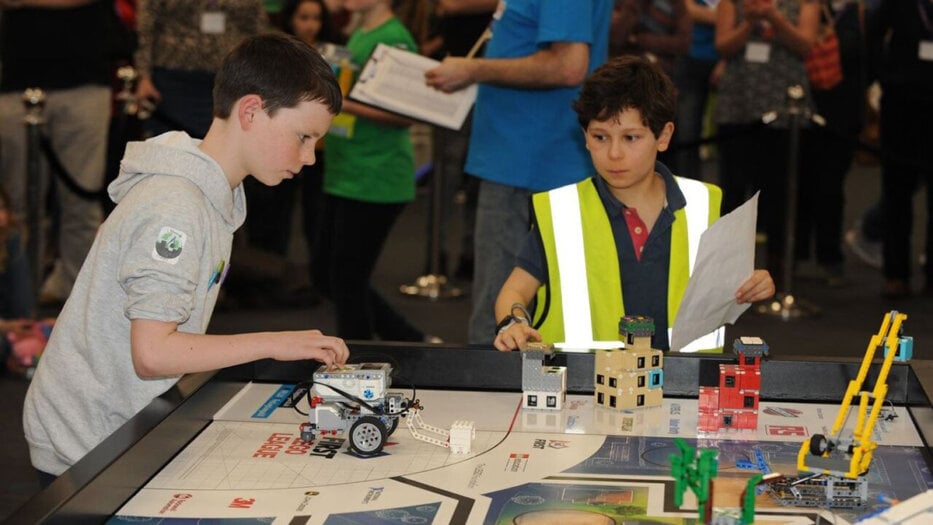 LEGO League Header Asset