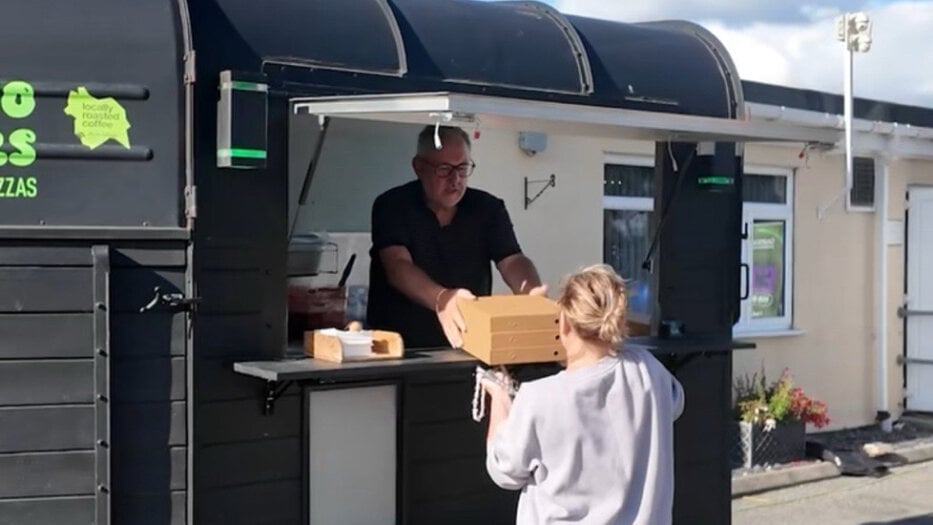 Quickline's Pop-Up Pizza event in Gilberdyke and Newport