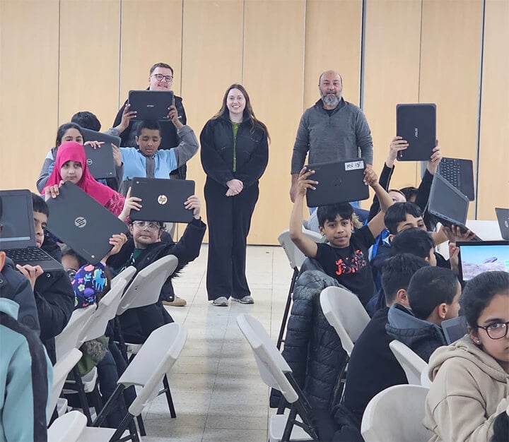 Quickline Funding Helps Bradford Families Build Digital Confidence