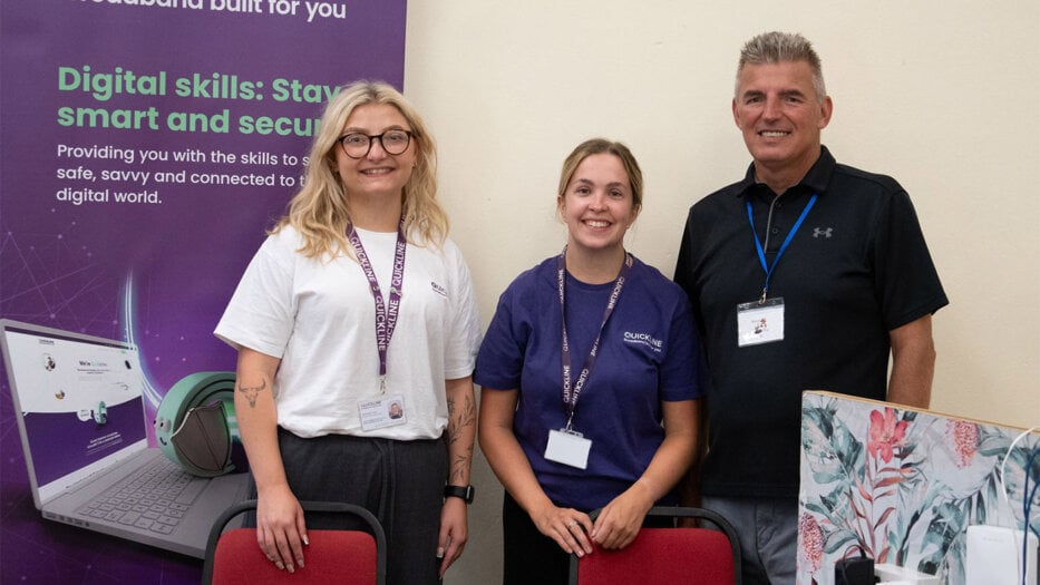 Thousands of children across Yorkshire and Lincolnshire stay safe online social value execs with team sponsor